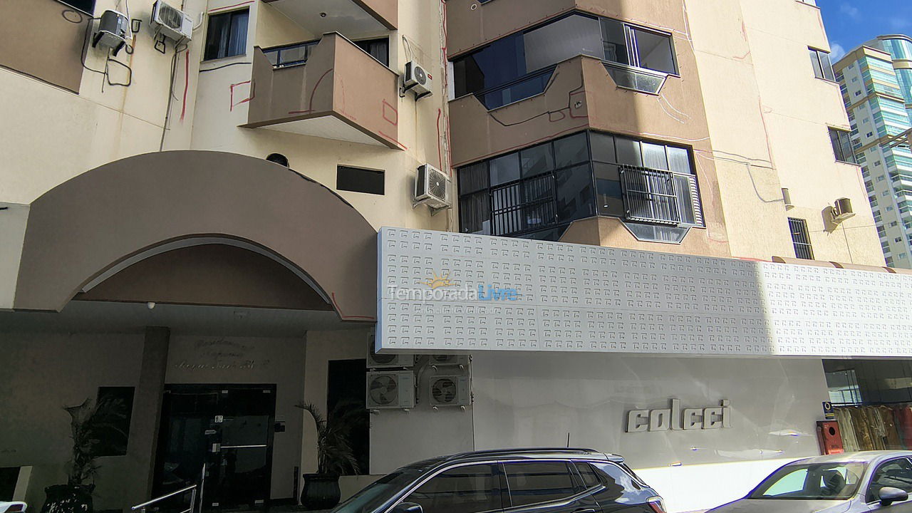 Predio Apartamento para aluguel de temporada em Itapema (Meia Praia)