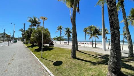 WONDERFUL HOUSE IN FRONT OF THE BEACH
