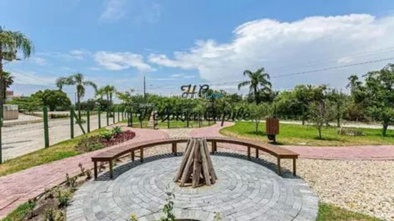 Apartamento para aluguel de temporada em Florianopolis (Praia dos Ingleses)