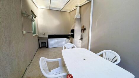 GROUND FLOOR APARTMENT ON AVENIDA PRAIA CANTO GRANDE