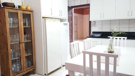 CASA CON BICICLETA y kayak PLAYA EN ESQUINA