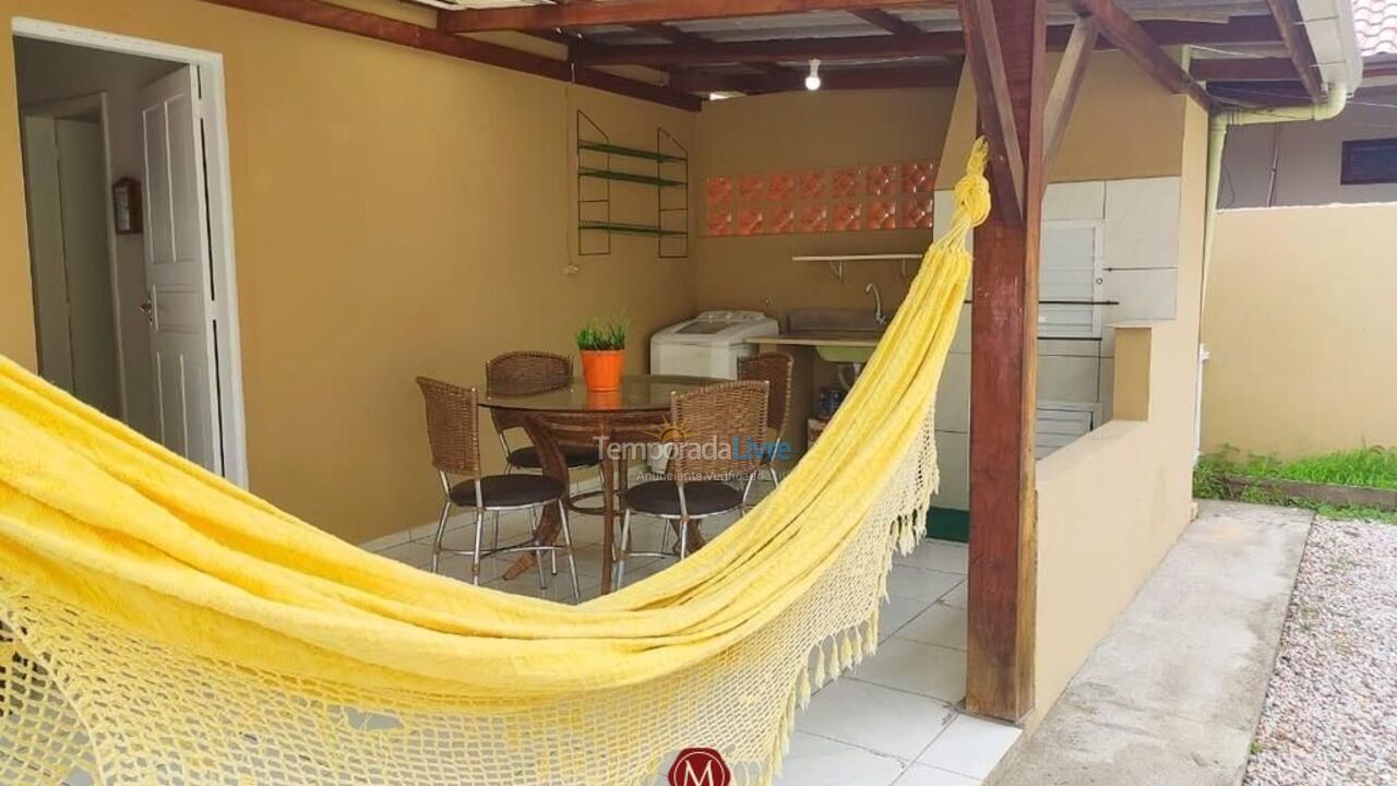 Casa com piscina House for vacation rental in Bombinhas (Canto Grande)