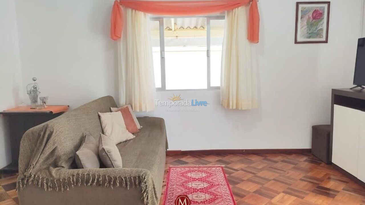 Casa com piscina House for vacation rental in Bombinhas (Canto Grande)