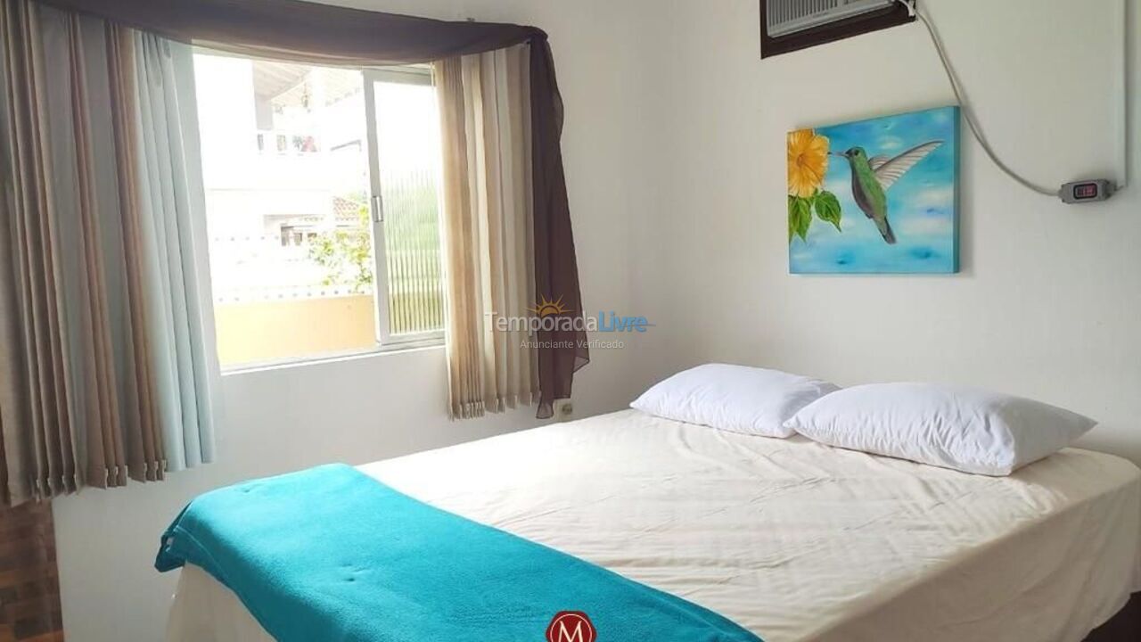 Casa com piscina House for vacation rental in Bombinhas (Canto Grande)