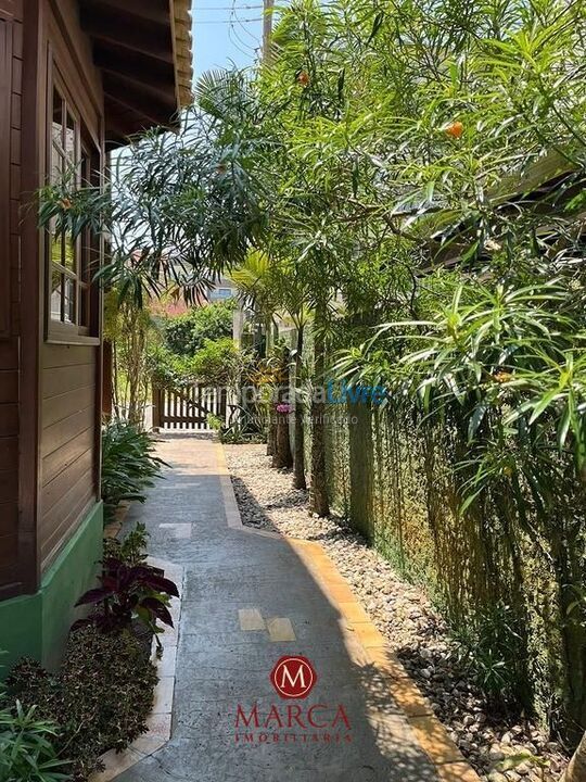 Casa de praia House for vacation rental in Bombinhas (Canto Grande)