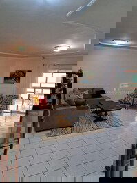 2-Bedroom Oceanfront Apartment for Vacation Rentals - Downtown Itapema