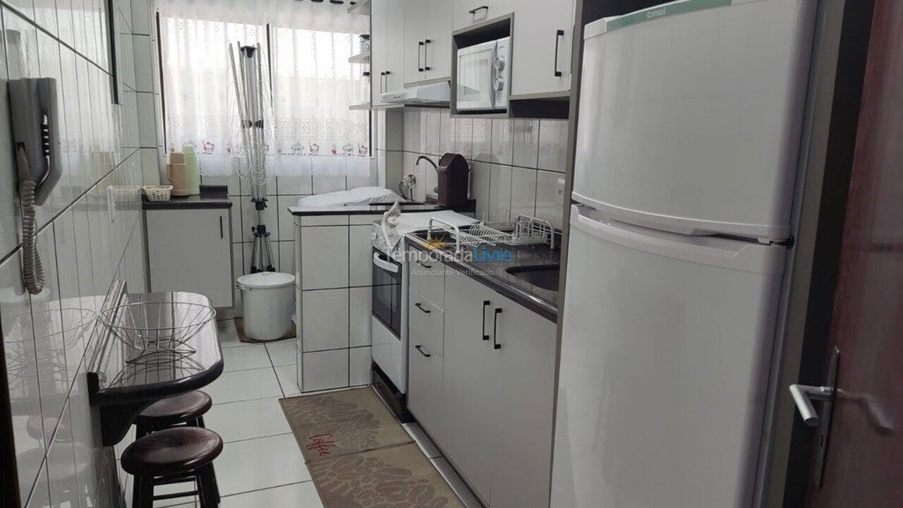 Apartamento para alquiler de vacaciones em Itapema (Meia Praia Quadra do Mar)