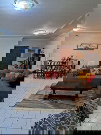 2-Bedroom Oceanfront Apartment for Vacation Rentals - Downtown Itapema