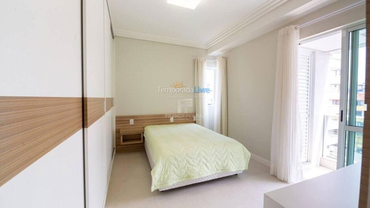 Apartamento para aluguel de temporada em Itapema (Centro)