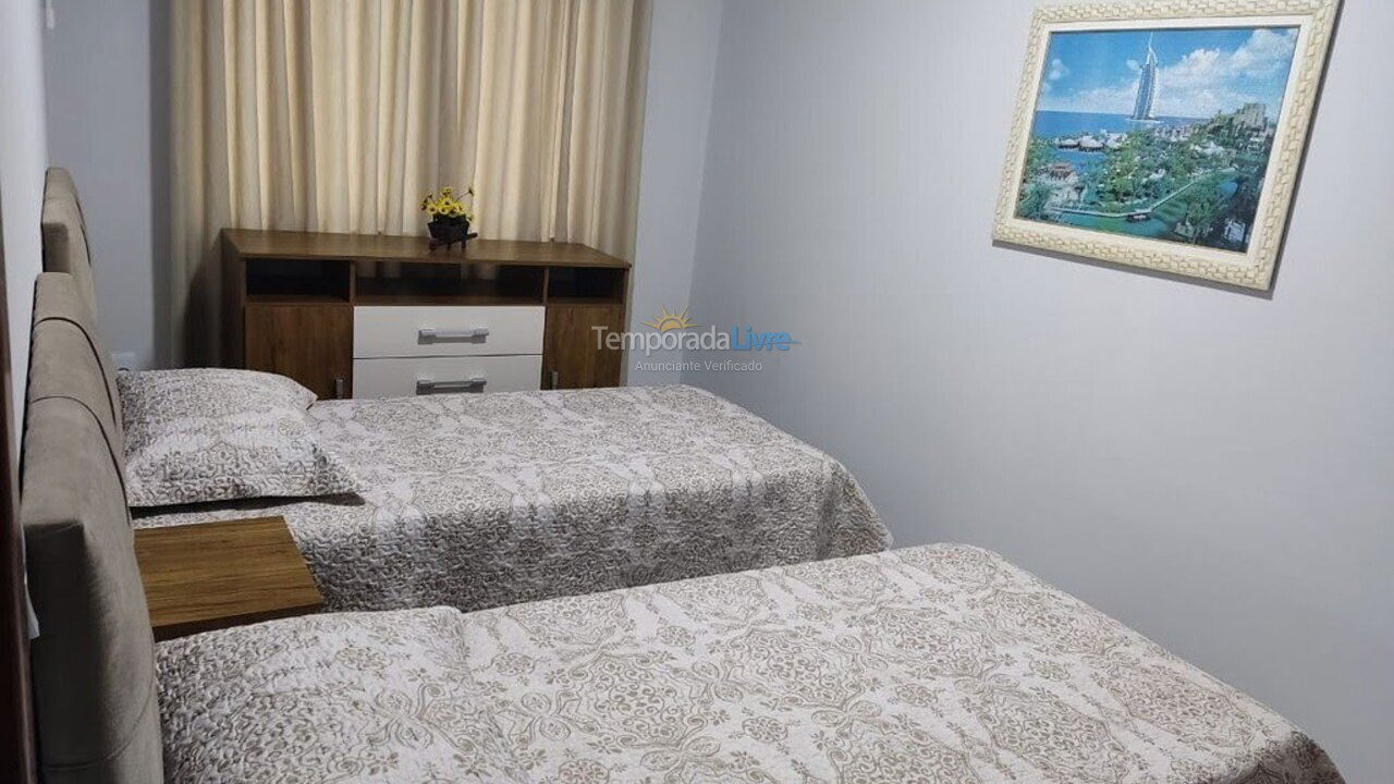 Apartamento para alquiler de vacaciones em Itapema (Meia Praia Quadra do Mar)