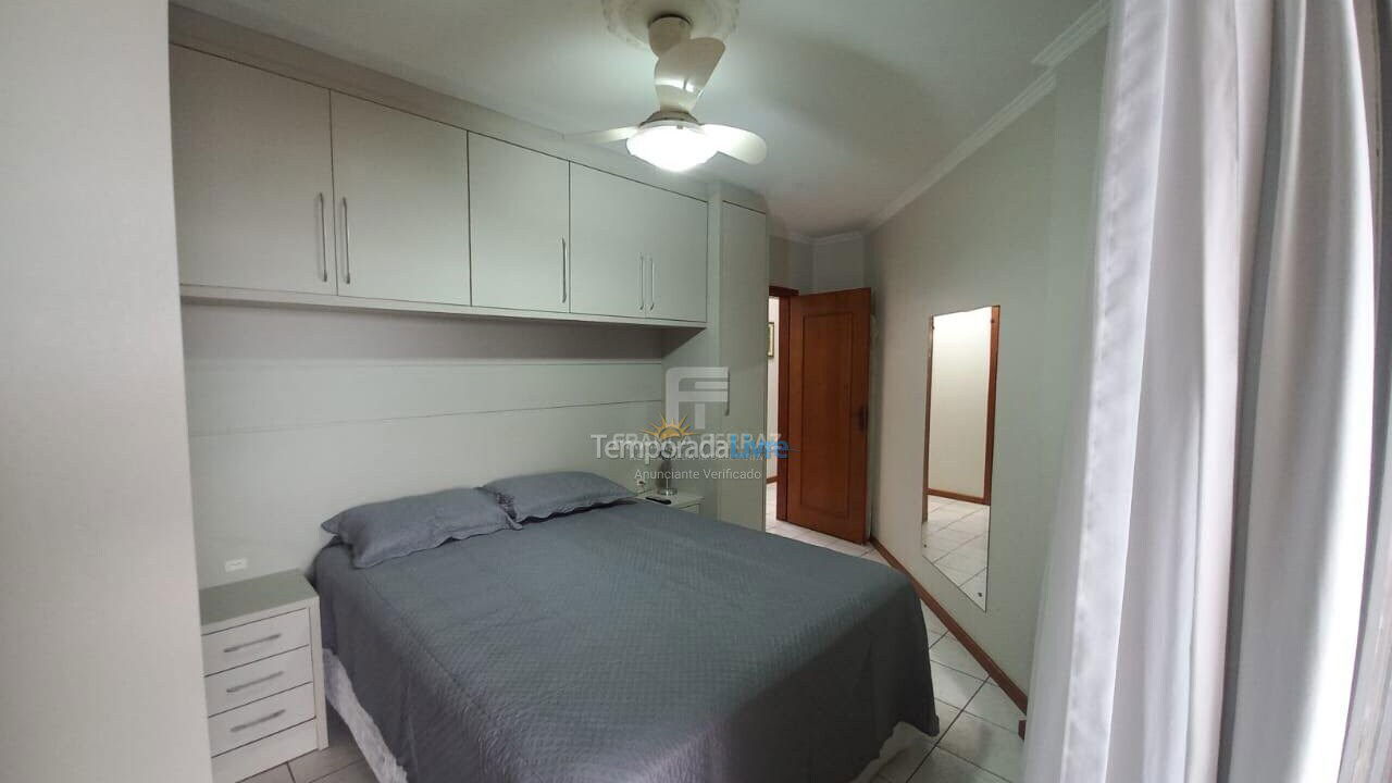 Apartment for vacation rental in Itapema (Centro)