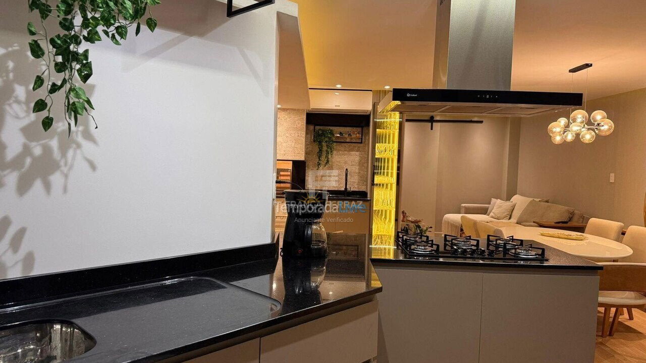 Apartment for vacation rental in Itapema (Centro)