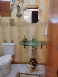 Finely furnished and decorated apartment