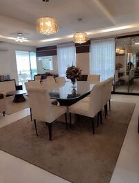Finely furnished and decorated apartment