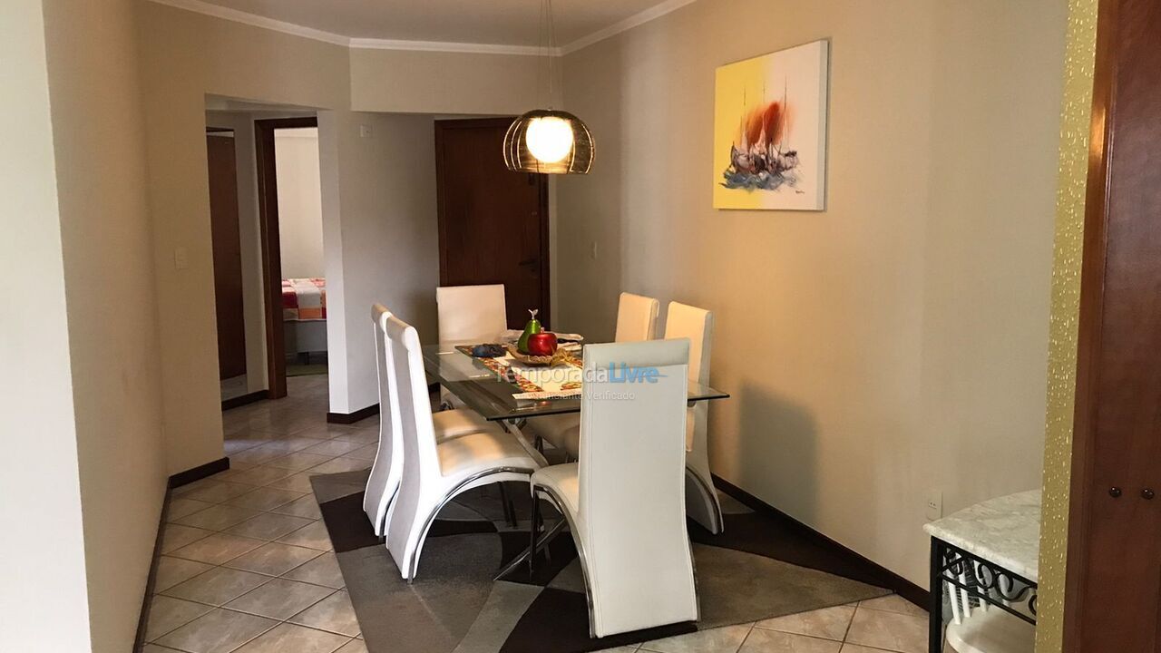 Apartamento para aluguel de temporada em Itapema (Meia Praia)