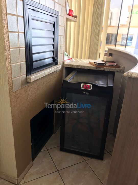 Apartamento para aluguel de temporada em Itapema (Meia Praia)