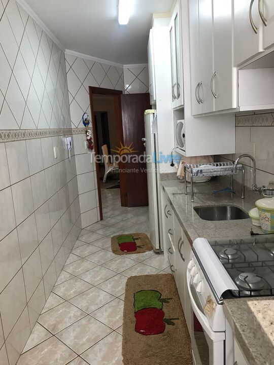 Apartamento para aluguel de temporada em Itapema (Meia Praia)