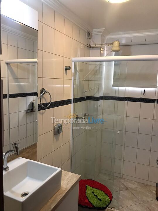 Apartamento para aluguel de temporada em Itapema (Meia Praia)