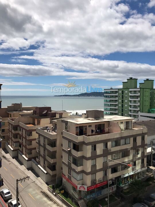 Apartamento para aluguel de temporada em Itapema (Meia Praia)