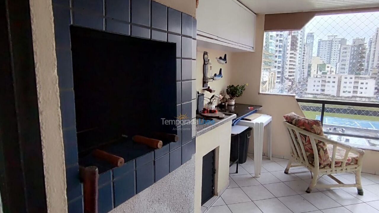 Apartamento para aluguel de temporada em Itapema (Meia Praia)