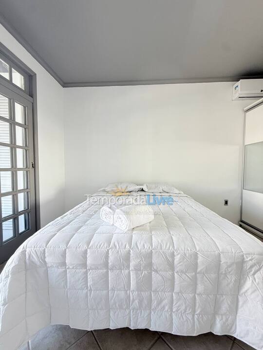 House for vacation rental in Florianopolis (Jurerê Internacional)