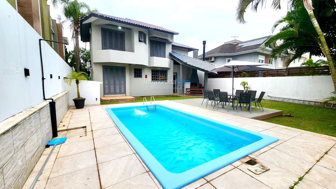 House for vacation rental in Florianopolis (Jurerê Internacional)