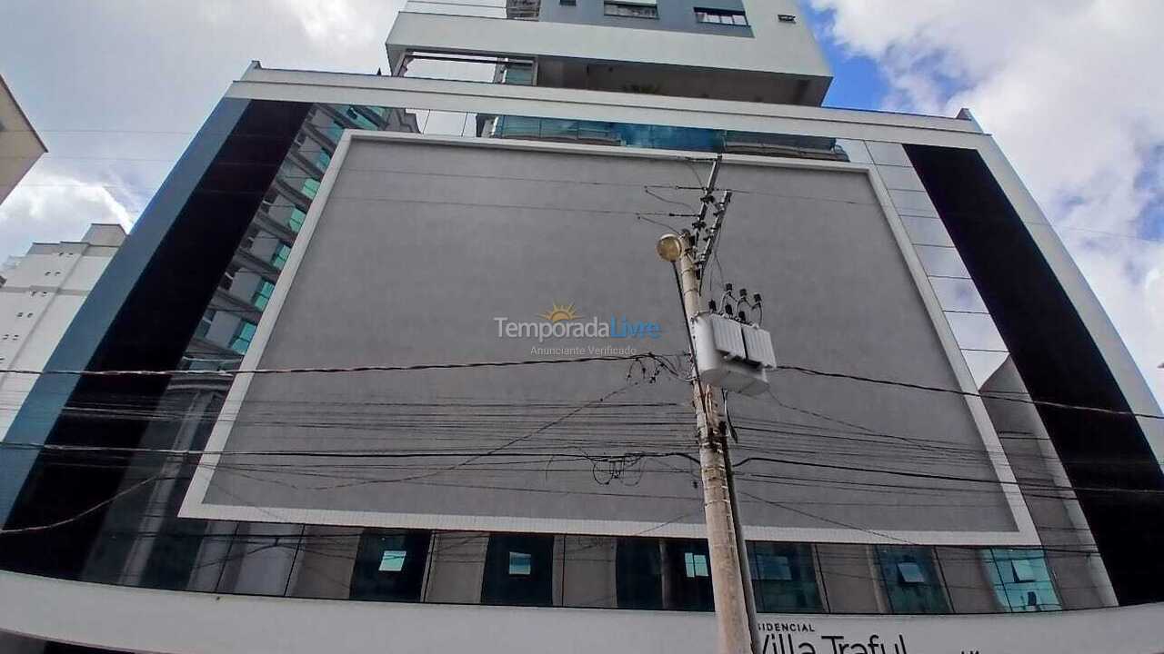 Apartamento para aluguel de temporada em Itapema (Meia Praia)