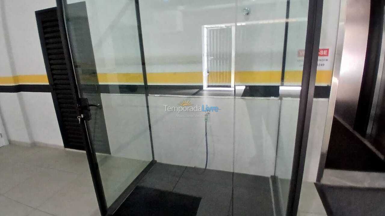 Apartamento para aluguel de temporada em Itapema (Meia Praia)