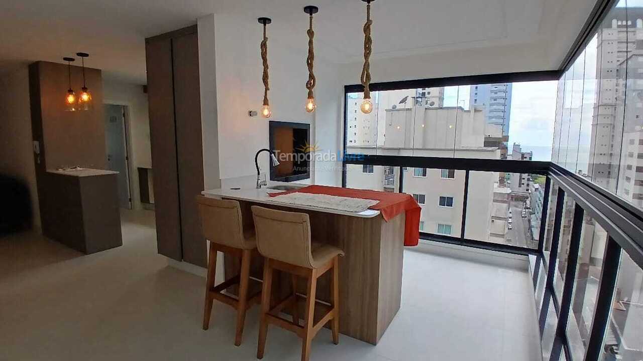 Apartamento para aluguel de temporada em Itapema (Meia Praia)