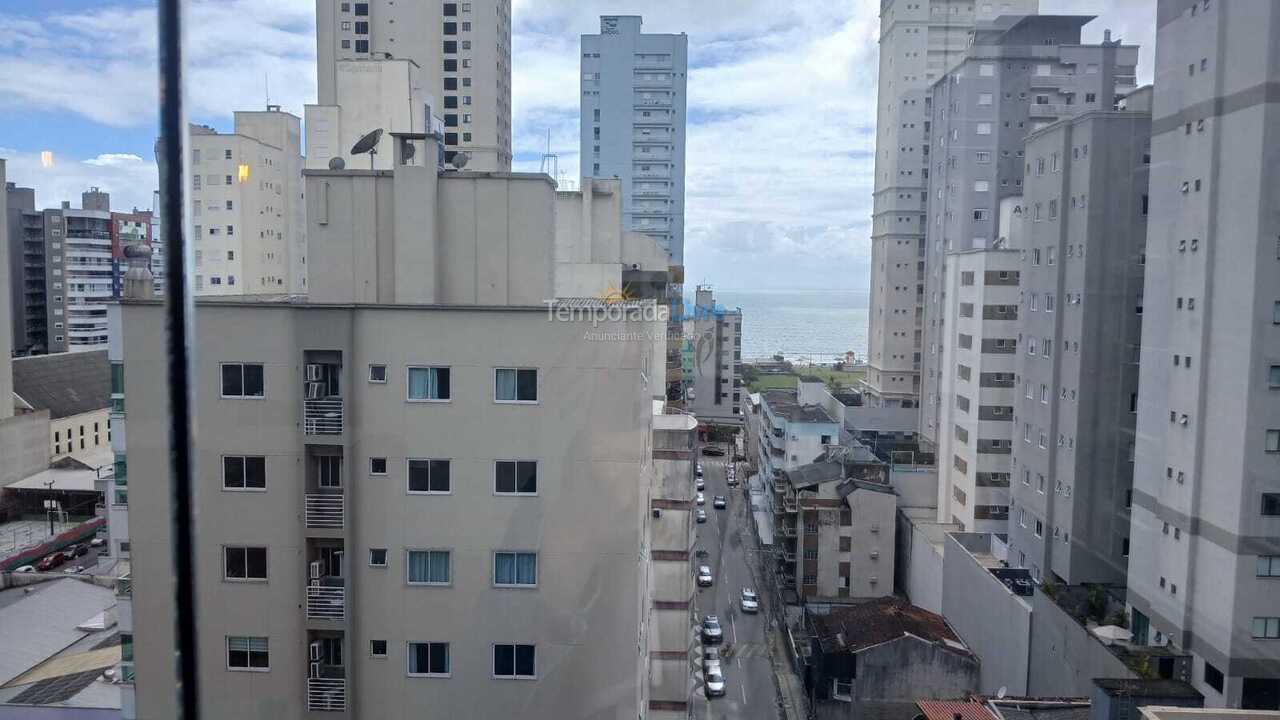 Apartamento para aluguel de temporada em Itapema (Meia Praia)
