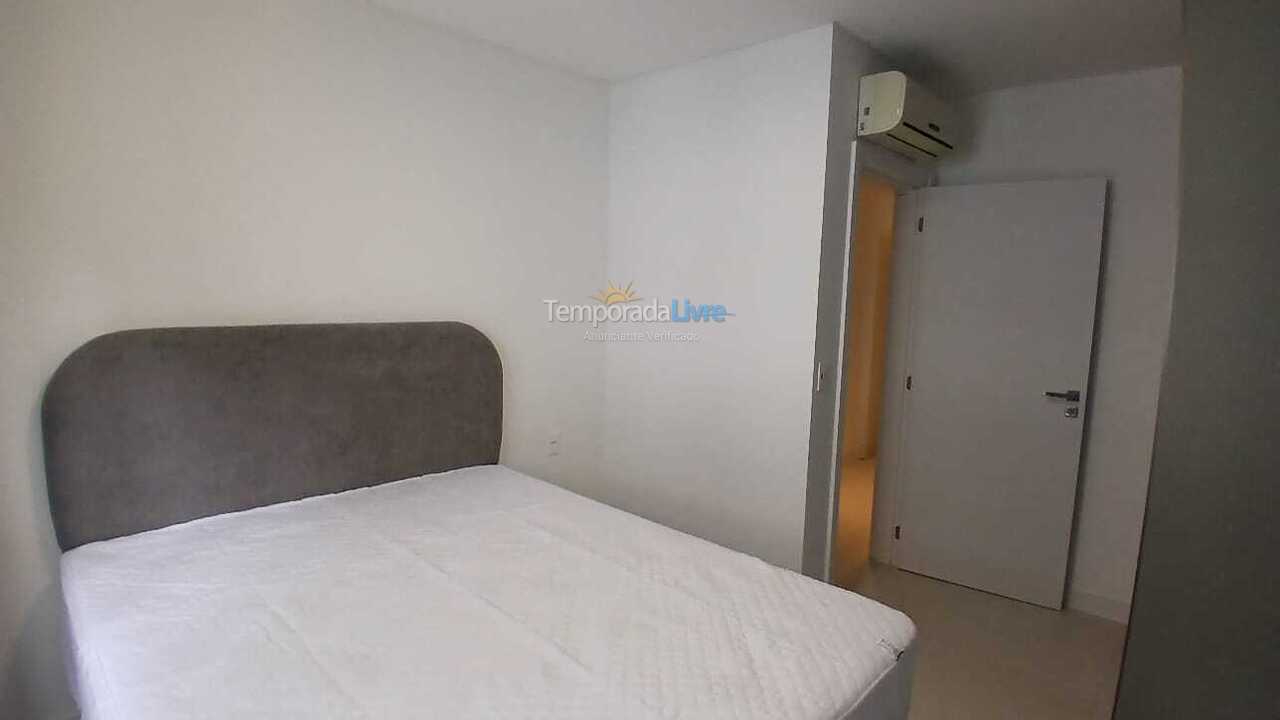 Apartamento para aluguel de temporada em Itapema (Meia Praia)