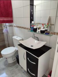 300 meters from the sea with a great location in Meia Praia / Itapema