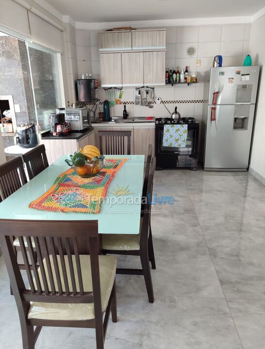 Apartment for vacation rental in Itapema (Meia Praia)