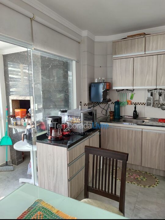 Apartment for vacation rental in Itapema (Meia Praia)