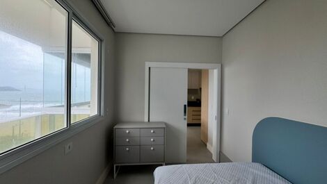 Frente mar – Disponível para locação!