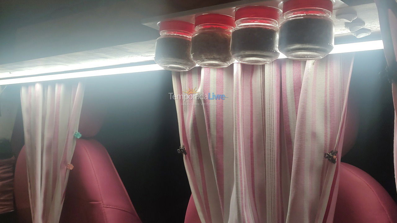 Casa para aluguel de temporada em Serra (Praia de Capuba)