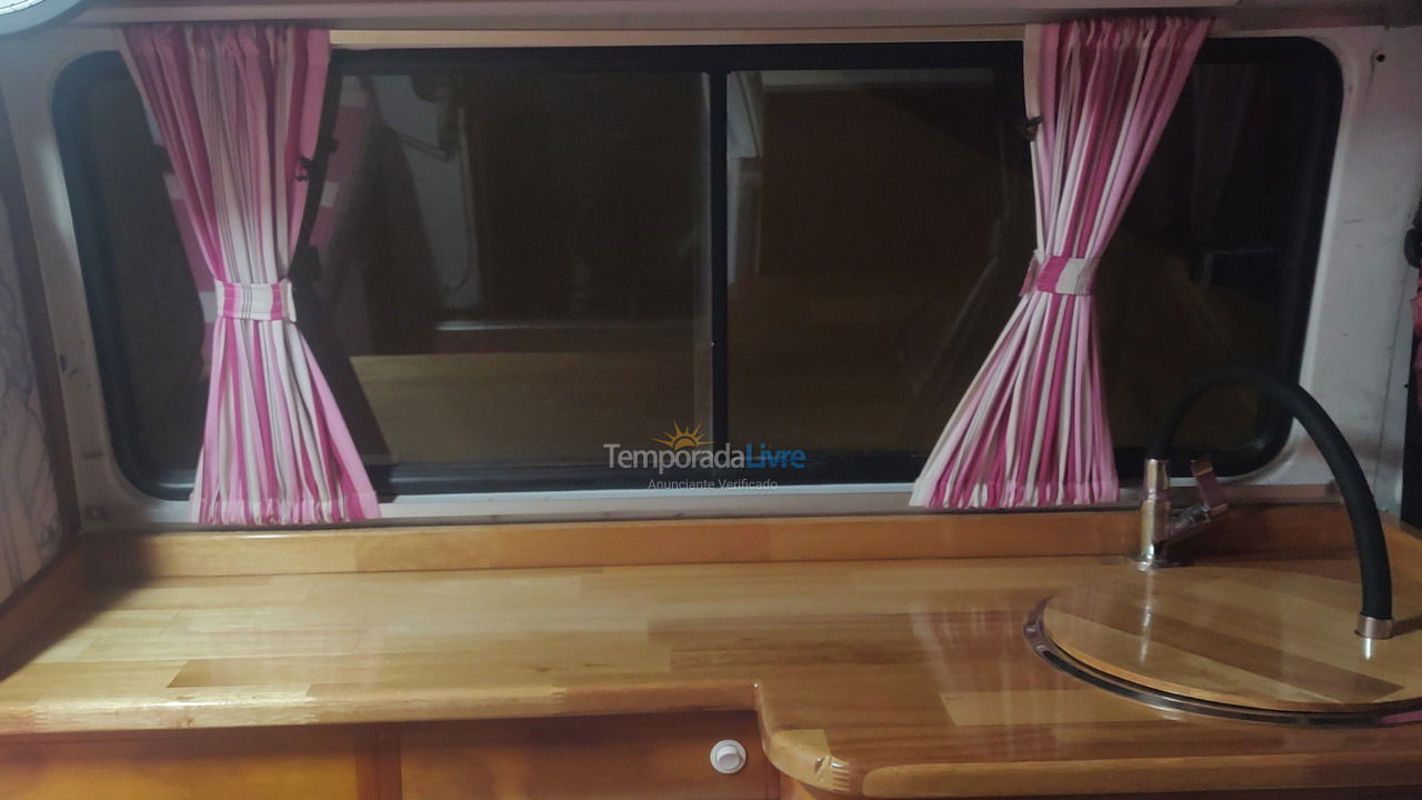 Casa para aluguel de temporada em Serra (Praia de Capuba)