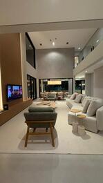 Newly opened modern house, 6 suites and full leisure facilities in Riviera