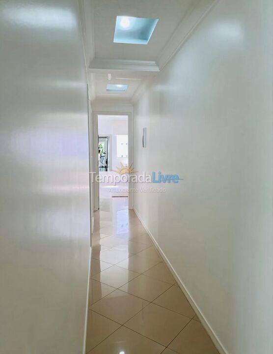 Apartment for vacation rental in Itapema (Meia Praia)