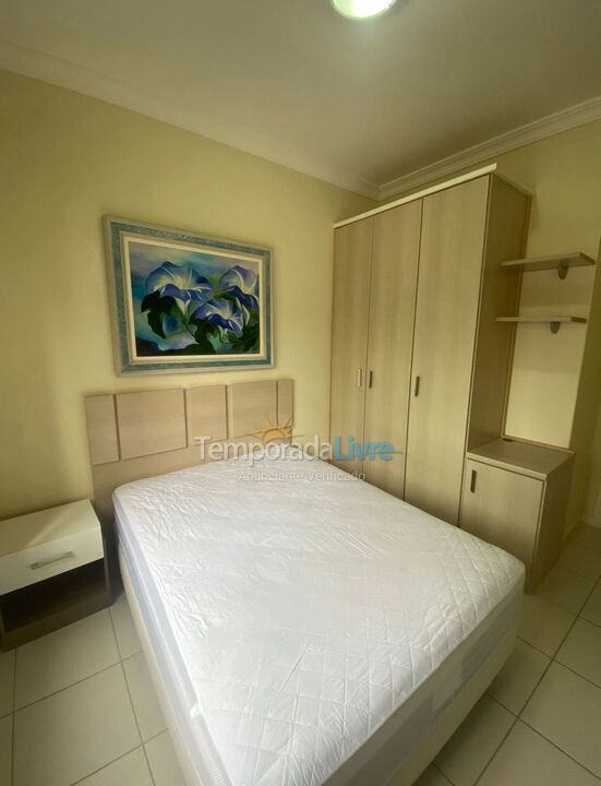 Apartamento para aluguel de temporada em Itapema (Meia Praia)