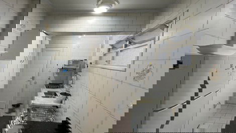 Cozinha visto da área de serviço