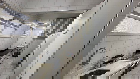 Cozinha visto da porta de entrada