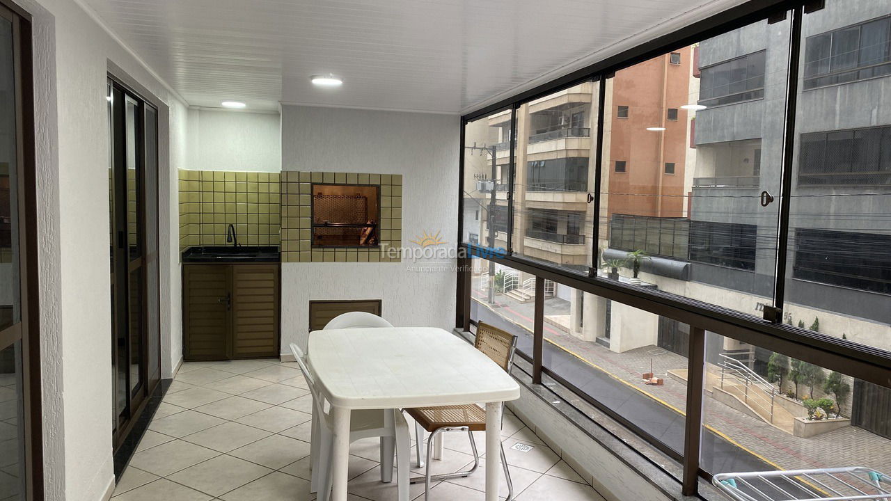 Casa para aluguel de temporada em Itapema (Meia Praia)