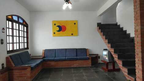 BEACH HOUSE WITH POOL IN ITANHAEM-SP