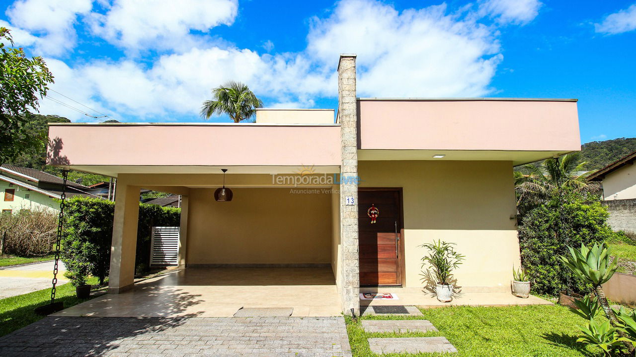 House for vacation rental in Ubatuba (Horto Florestal)