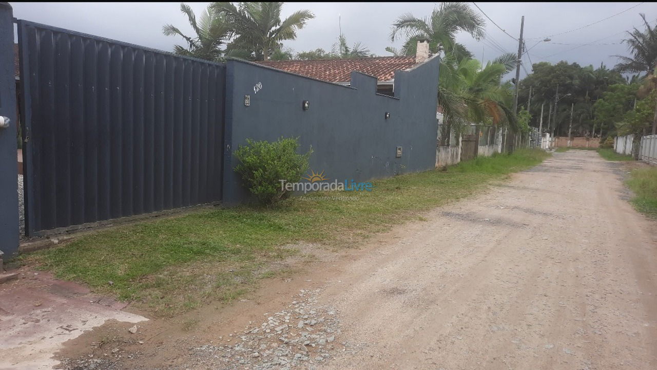 Casa para aluguel de temporada em São Francisco do Sul (Vila da Glória)