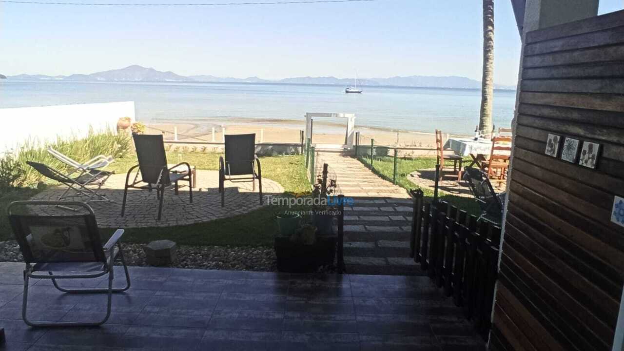 Casa para aluguel de temporada em Bombinhas (Morrinhos)