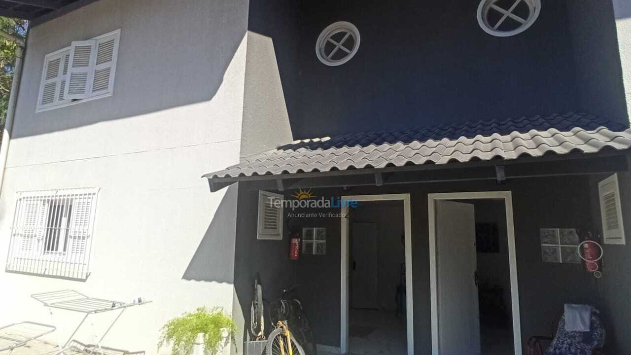 Casa para aluguel de temporada em Bombinhas (Morrinhos)