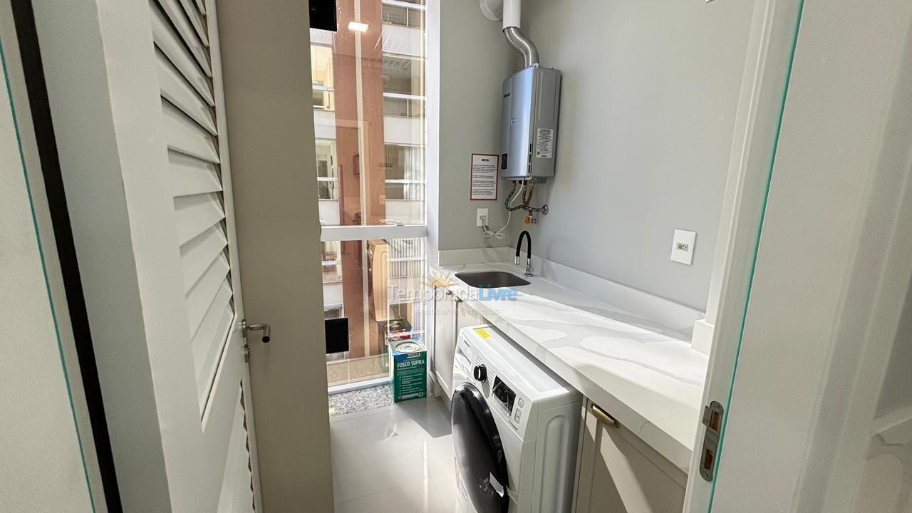 Apartment for vacation rental in Itapema (Meia Praia)