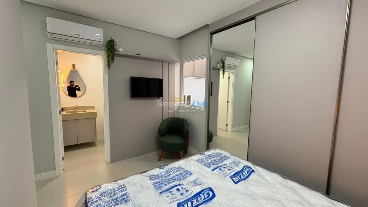 Apartment for vacation rental in Itapema (Meia Praia)